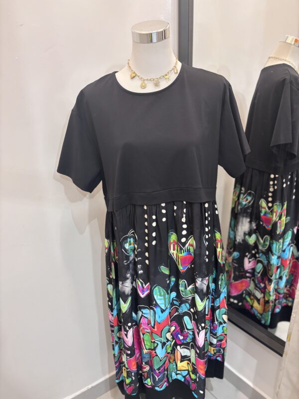 Robe à thème artistique